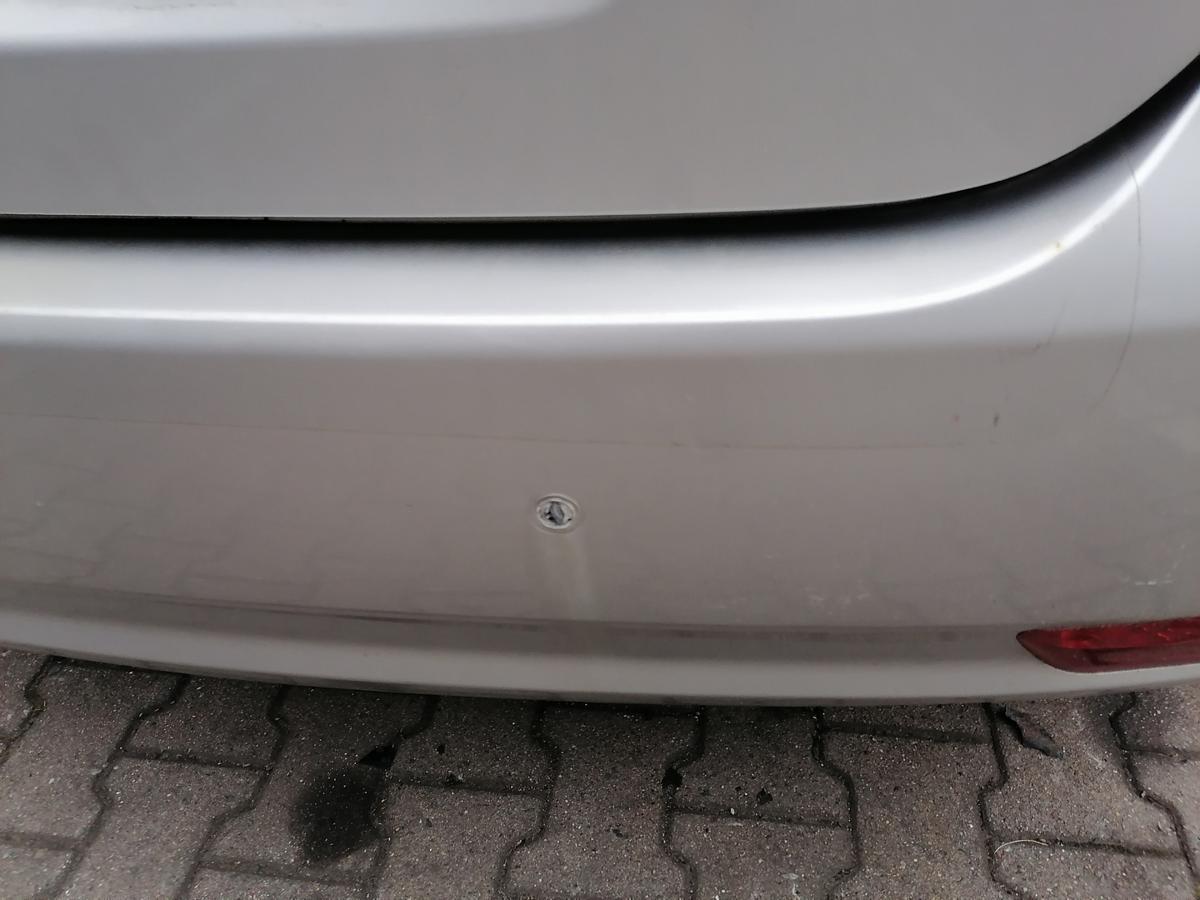 Kia Ceed ED original Sto&szlig;stange Stossf&auml;nger hinten 9S Silber Flie&szlig;heck Bj.2007